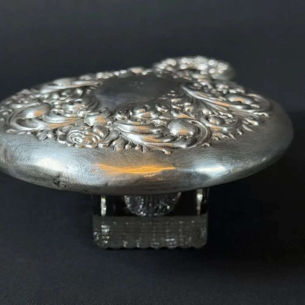 N/A this antique